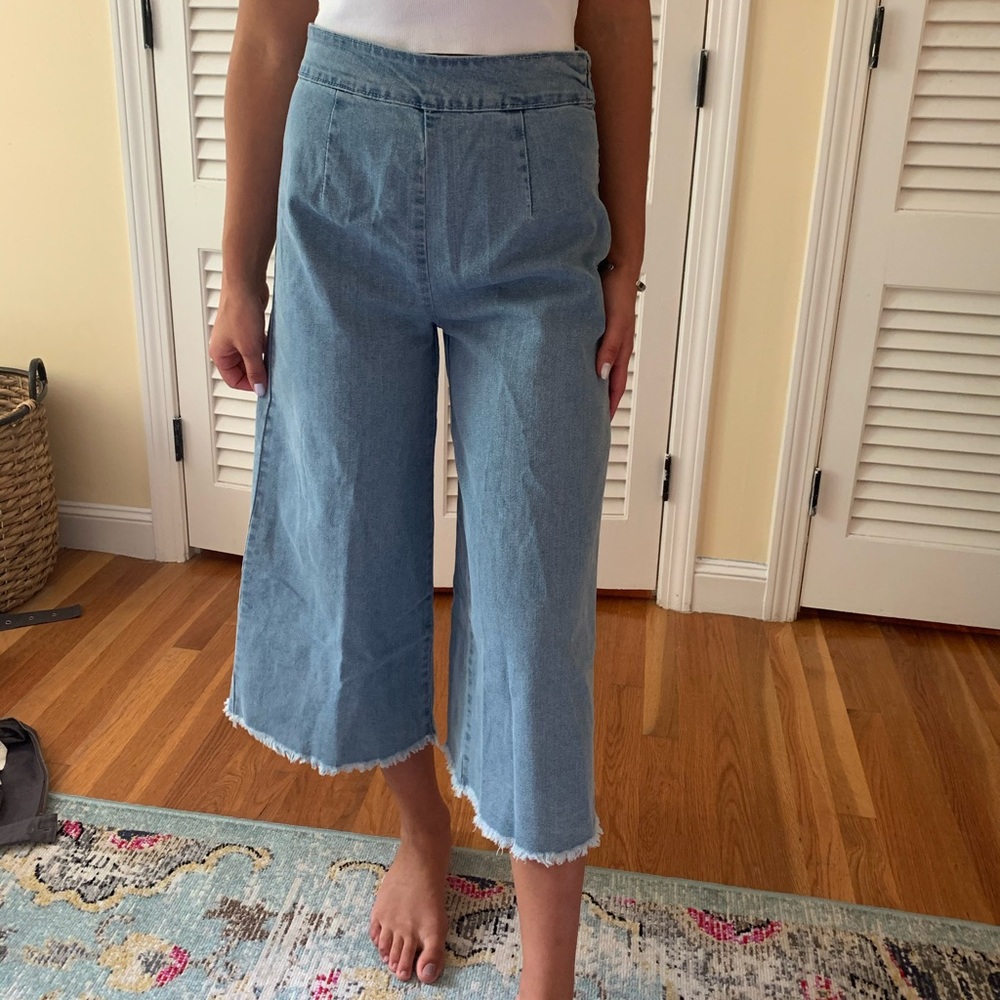 Forever 21 flare jeans! Light wash high waisted